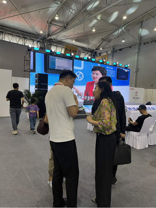 览会：焦点领动探索新路径拓展全球市场AG真人百家家乐平台西部跨境电商博(图4)